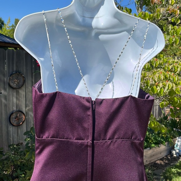 NWOT Jordan Maxi Evening Gown- Purple satin/rhinestone straps/ shawl Sz 6 - Picture 6 of 11